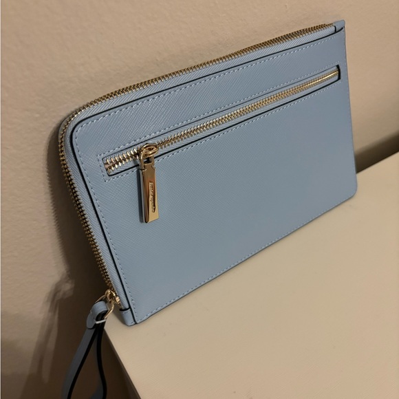 NWOT Kate Spade Light Blue Wristlet - Picture 3 of 4